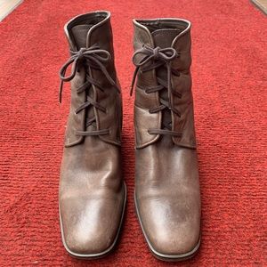 Enzo Angiolini boots, size 8.5 brown leather, 2 3/ inch heel